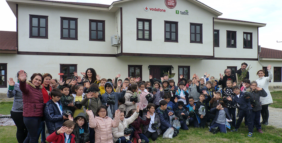 Aydın Özel Başak Koleji Öğrencileri Vodafone Akıllı Köy’de!